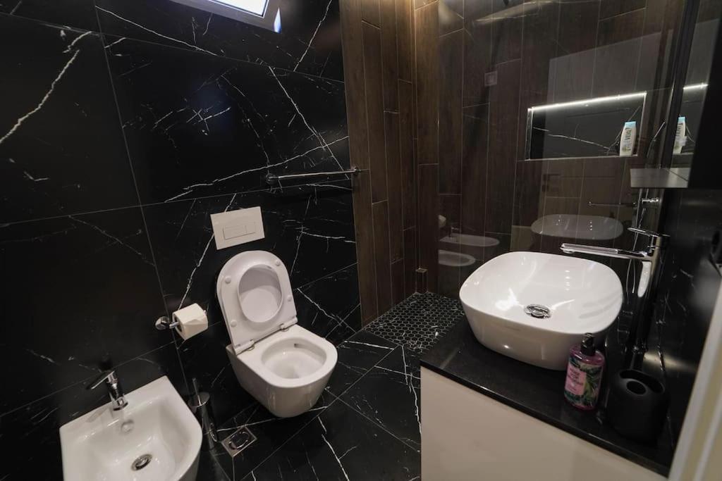 2 Steps From Center 3 3 Apartment
